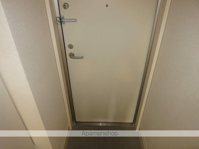小田急江ノ島線 南林間駅 徒歩3分 3階建 築15年の玄関写真