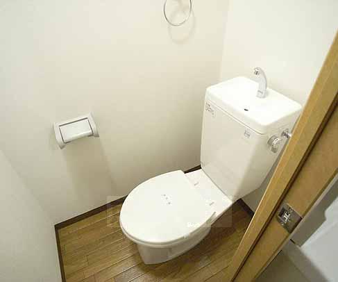 ハウスセゾン御所南のトイレ写真