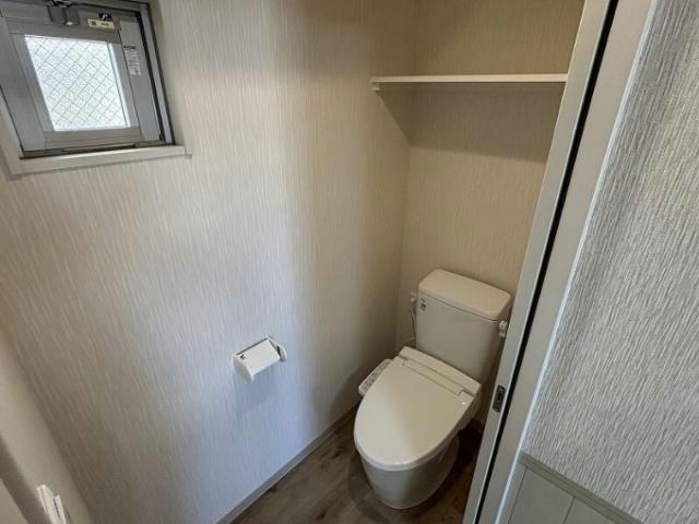 浦添市 6階建 築1年のトイレ写真