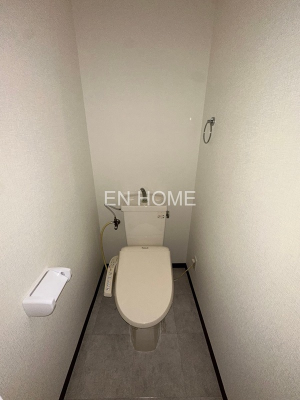 南海汐見橋線 芦原町駅 徒歩6分 8階建 築36年のトイレ写真
