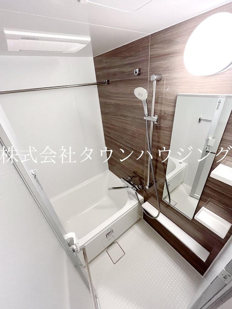 バス・シャワールーム　※同室タイプ参考写真