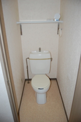 トイレ　※同型タイプ