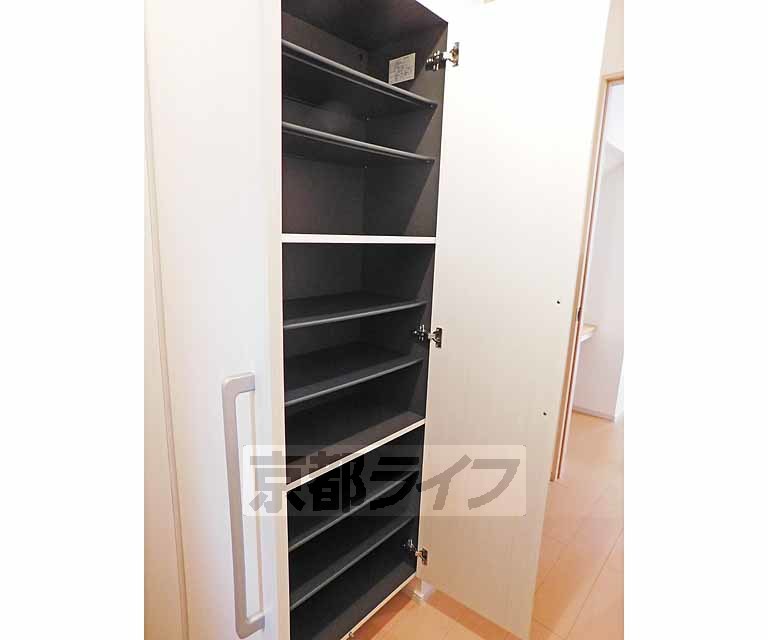 収納　靴箱・・・驚異の収容力！