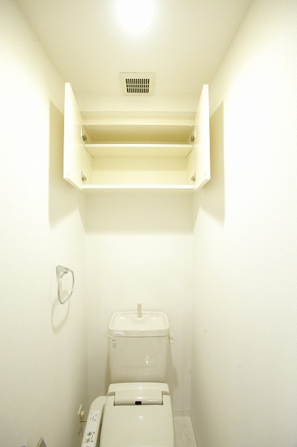 HF西新宿レジデンスEAST エィチエフ西新宿レジデンスイーストのトイレ写真
