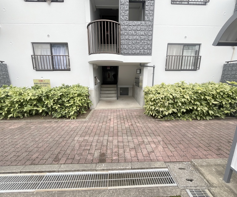 ＪＲ山陰本線 馬堀駅 徒歩3分 3階建 築34年の外観写真
