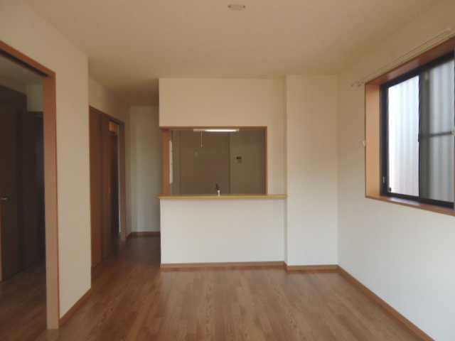 Royal Hills Iの居間写真