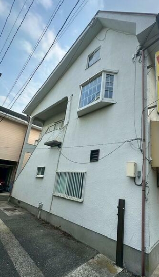 ＪＲ京浜東北線 川崎駅 バス乗車時間：15分 最寄りバス停で下車 徒歩4分 築42年