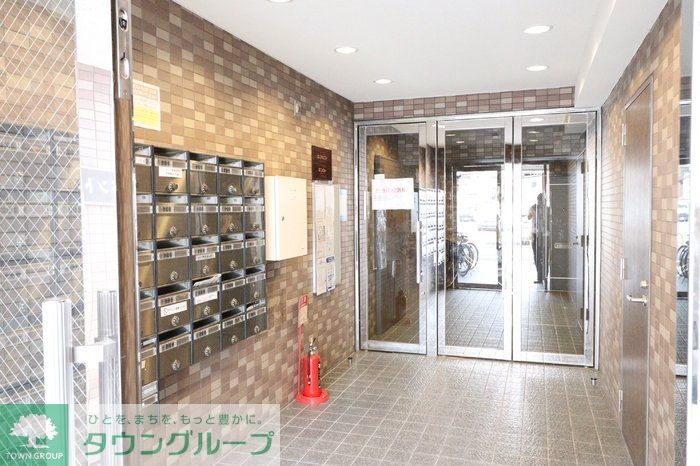 ロイメント名駅の外観写真