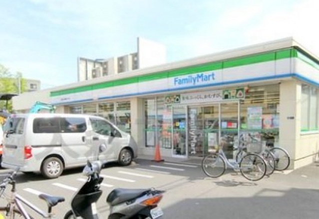コンビニ　ファミリーマート三度屋大森東四丁目店（コンビニ）まで356m