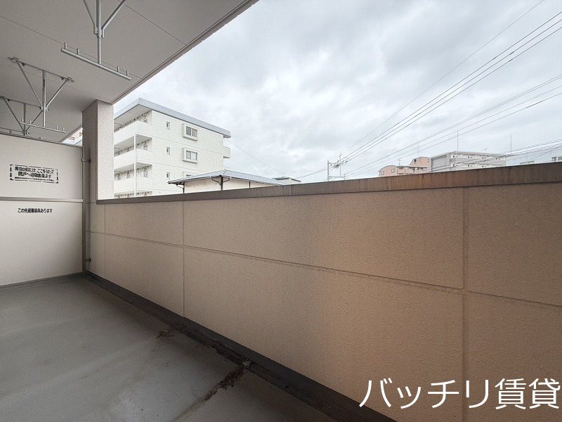 バルコニー　別号室の画像。現況優先