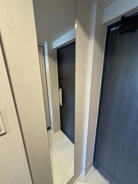 玄関　■モニタ付インターホン■ダウンライト