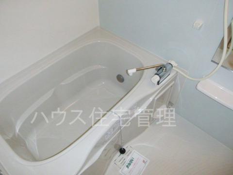 阪急京都線 総持寺駅 徒歩11分 2階建 築16年の風呂写真
