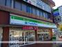 コンビニ　ファミリーマート北綾瀬駅前店（コンビニ）まで625m