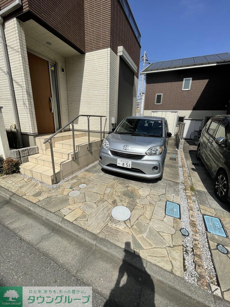 駐車場　庭