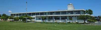 小学校　近江八幡市立北里小学校（小学校）まで585m