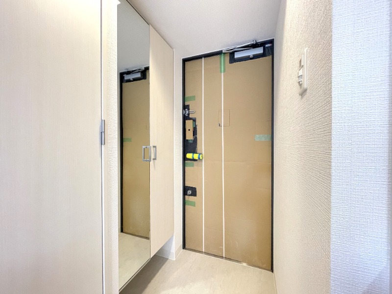 プロヴィスタ神戸三宮EASTの玄関写真