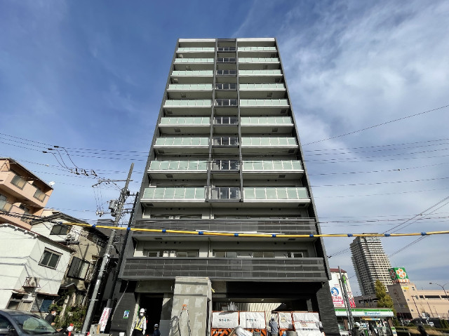 プロヴィスタ神戸三宮EASTの外観写真