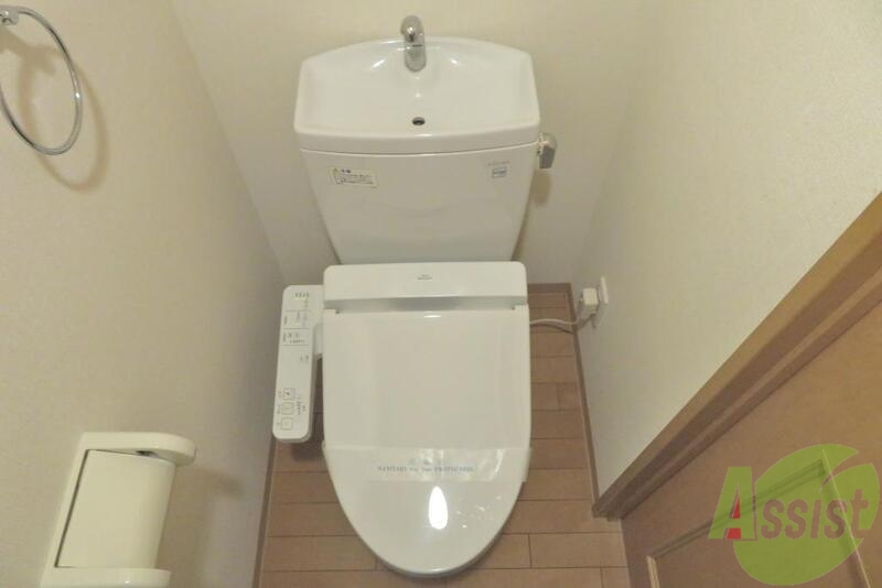 トイレ　トイレは広すぎず、狭すぎない感じですよー。