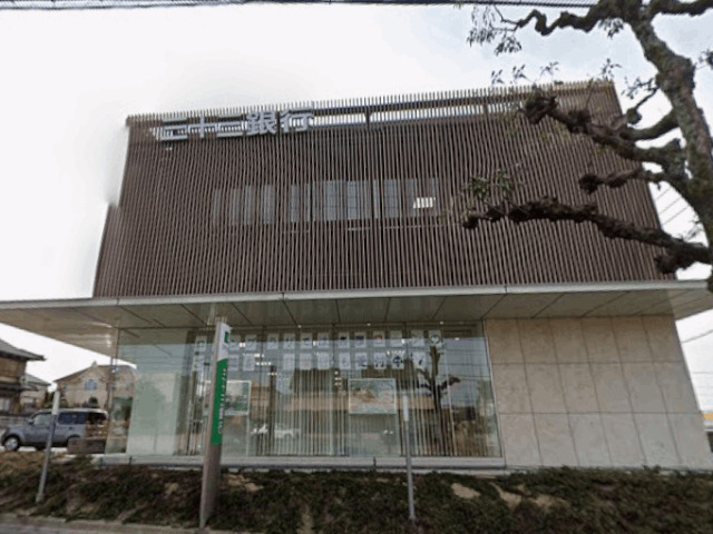 銀行　三十三銀行大山田支店陽だまりの丘出張所（銀行）まで562m