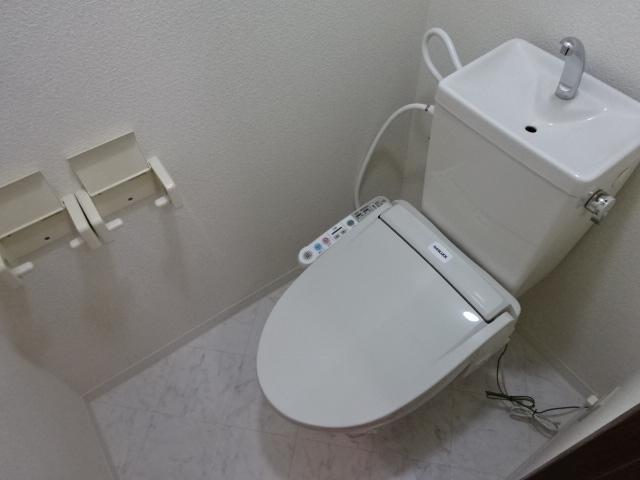 トイレ　シャワー付トイレ