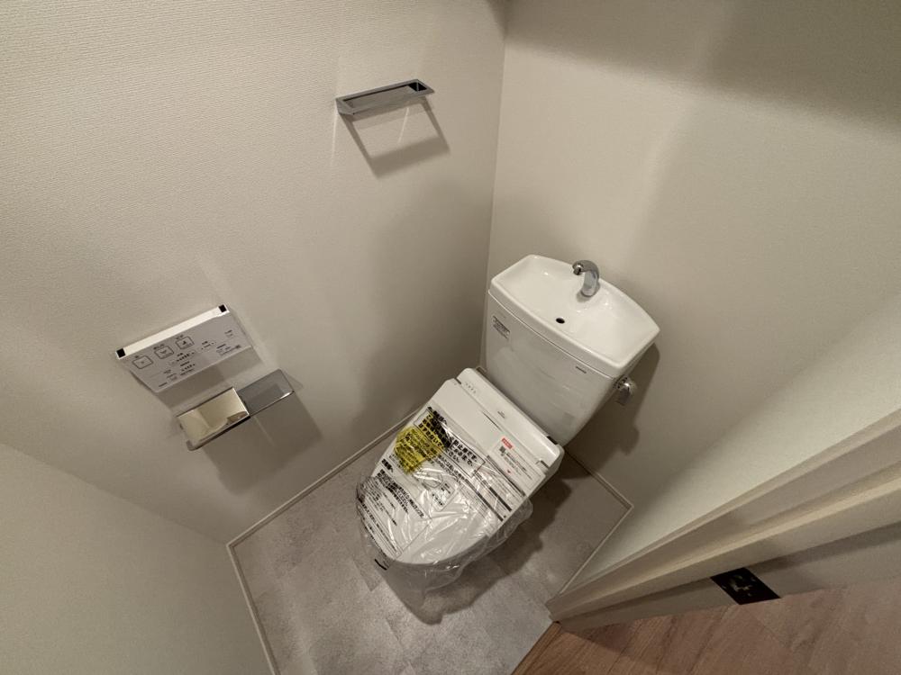 阪急神戸線 塚口駅 徒歩6分 3階建 新築のトイレ写真