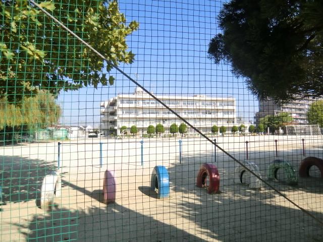 小学校　早稲田小学校（小学校）まで450m