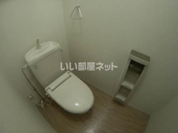 青い森鉄道 筒井駅 徒歩5分 2階建 築25年のトイレ写真