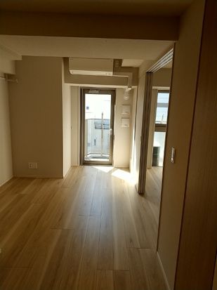 ネベル浅草橋の居間写真
