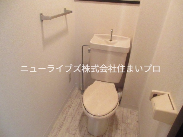 京阪本線 萱島駅 徒歩42分 8階建 築33年のトイレ写真