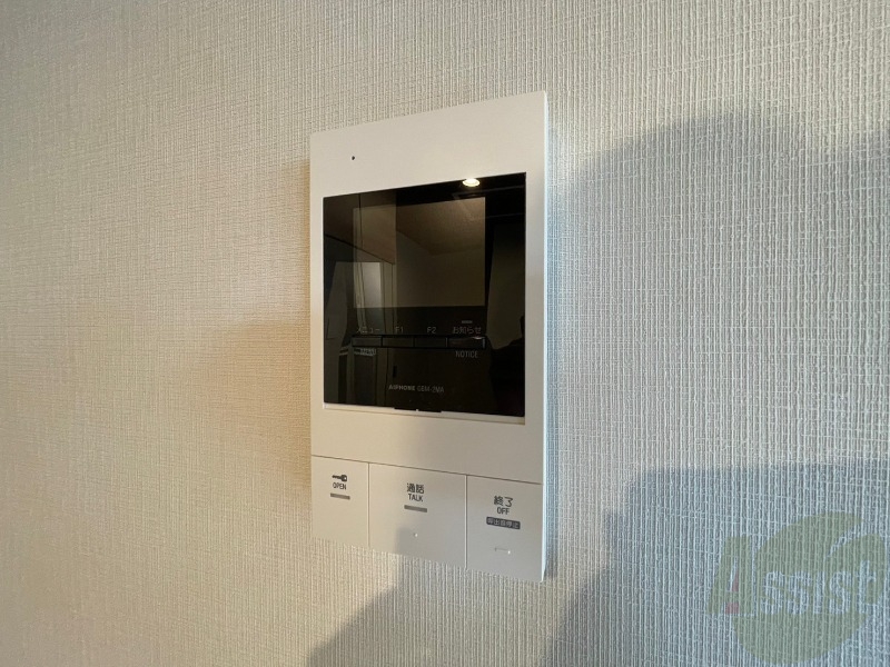 セキュリティ　ＴＶモニター付インターホンです。来客者の顔が見えるので安心！