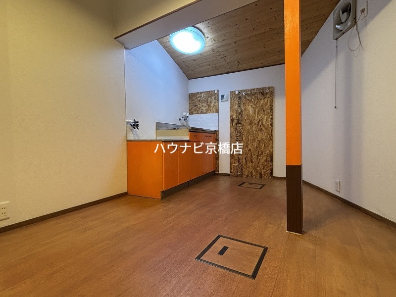 地下鉄今里筋線 太子橋今市駅 徒歩2分 2階建 築67年の居間写真