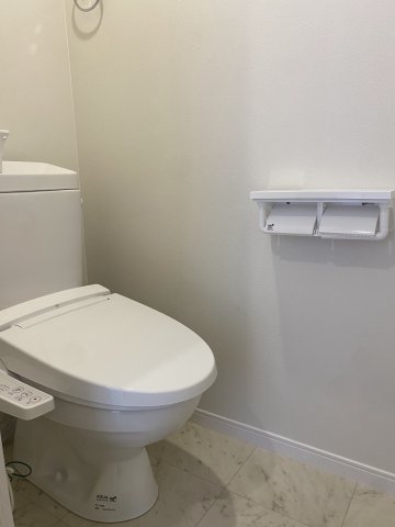 トイレ　シンプルで使いやすいトイレです