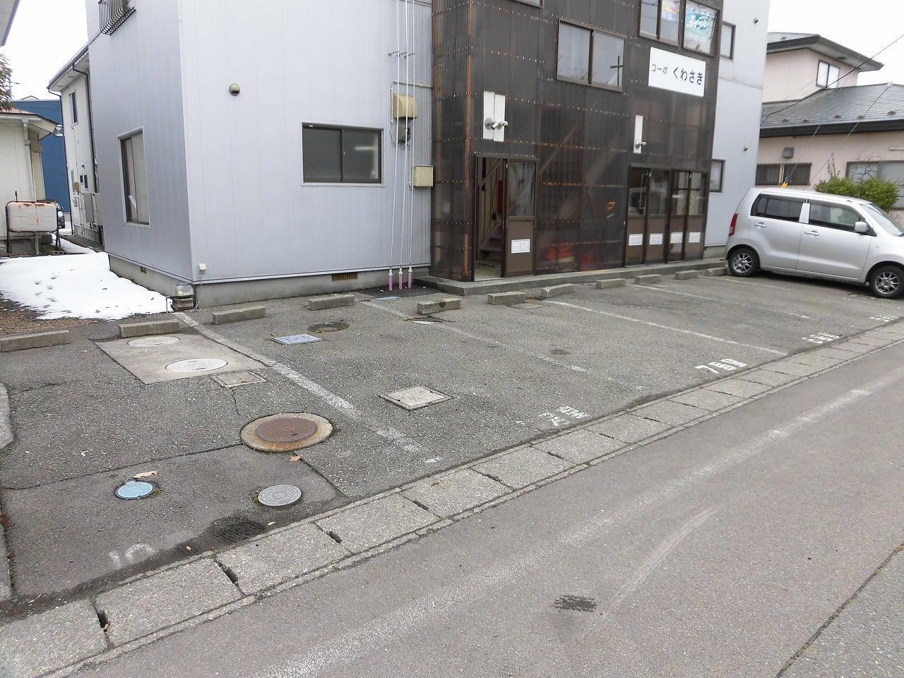 駐車場　駐車場