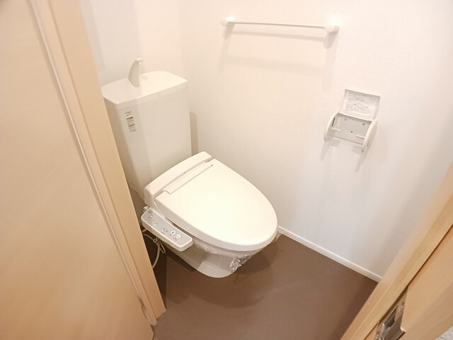ＪＲ和歌山線 畠田駅 徒歩25分 2階建 築13年のトイレ写真