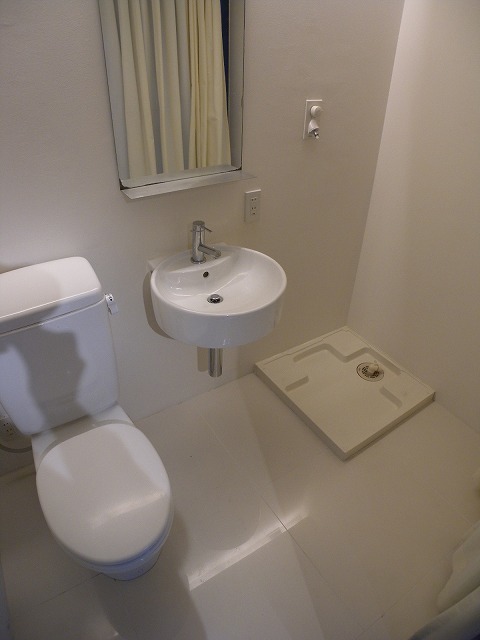 RE-007のトイレ写真