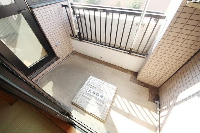 バルコニー　同物件別部屋写真