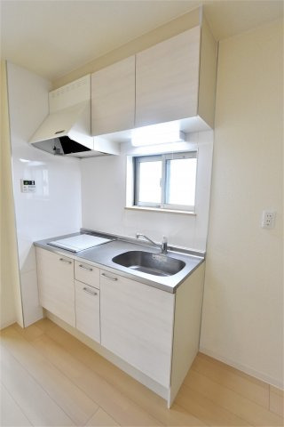 キッチン　同施工、別建物イメージ写真