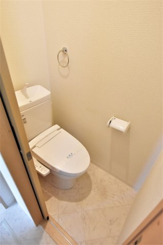トイレ　同施工、別建物イメージ写真