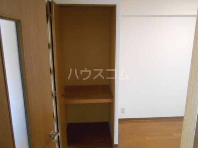 ラコルレ川政の内装写真