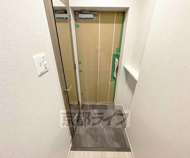 クレアドーレ京都二条の玄関写真