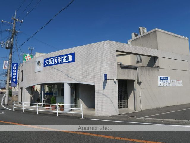 銀行　大阪信用金庫忠岡支店（銀行）まで121m