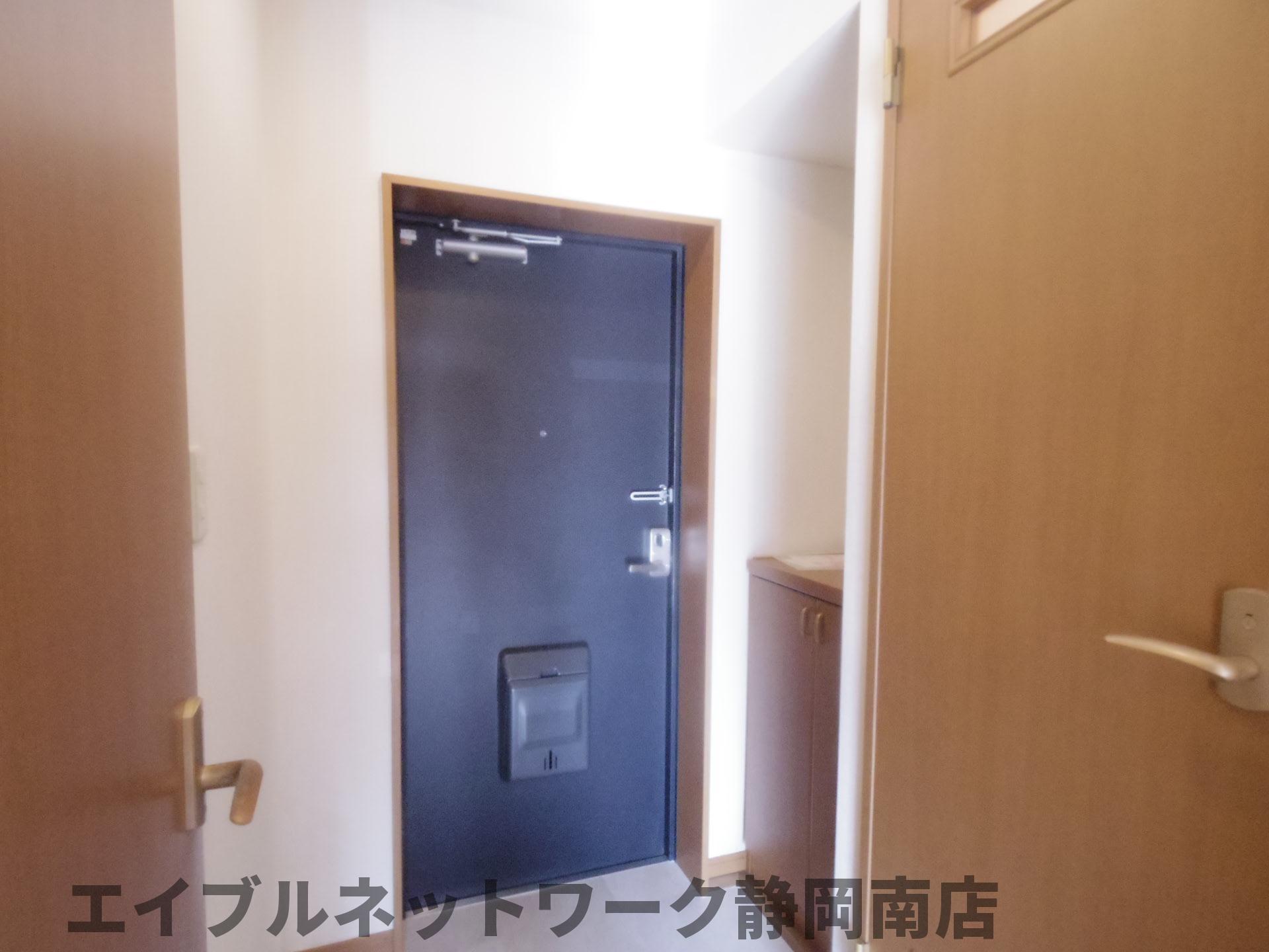 ＪＲ東海道本線 静岡駅 徒歩3分 4階建 築25年の玄関写真