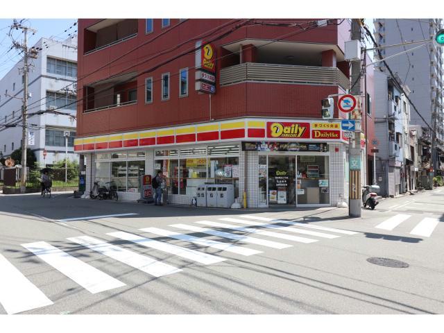 コンビニ　デイリーヤマザキ西九条3丁目店（コンビニ）まで363m
