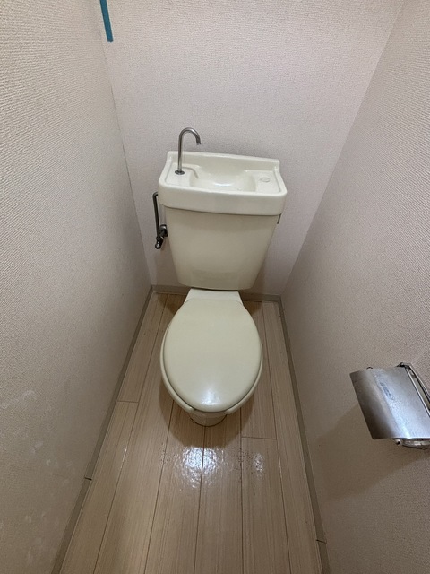 トイレ　別部屋参考写真です
