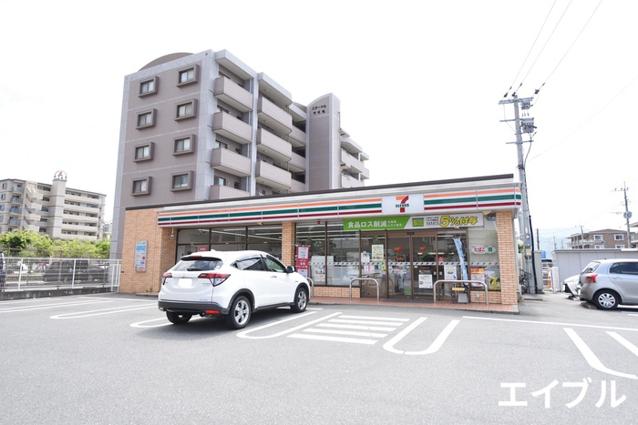 コンビニ　セブンイレブン那珂川中原2丁目店（コンビニ）まで163m