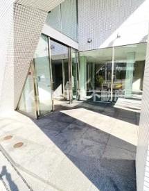 その他共有部分　毎日通るエントランスはこのようになっています