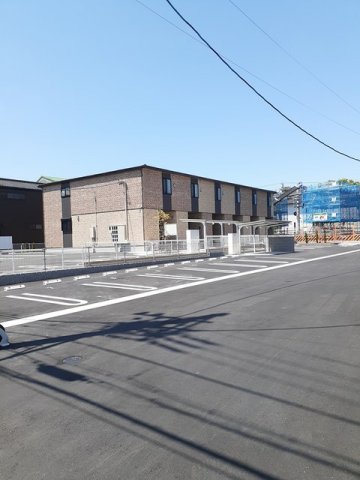 駐車場　駐車場に車を止められます