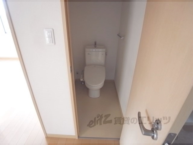 エバーグレース音羽3のトイレ写真