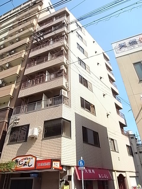 サンモリッツビルの外観写真