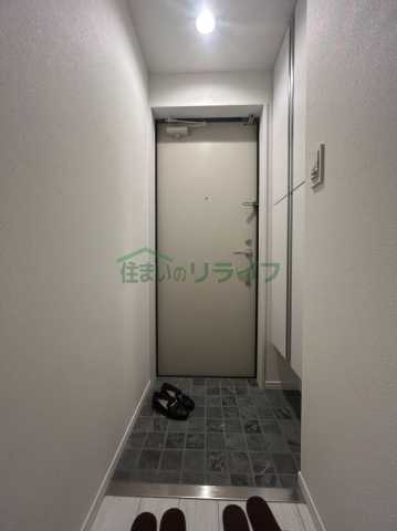 LiveFlat千駄木の玄関写真